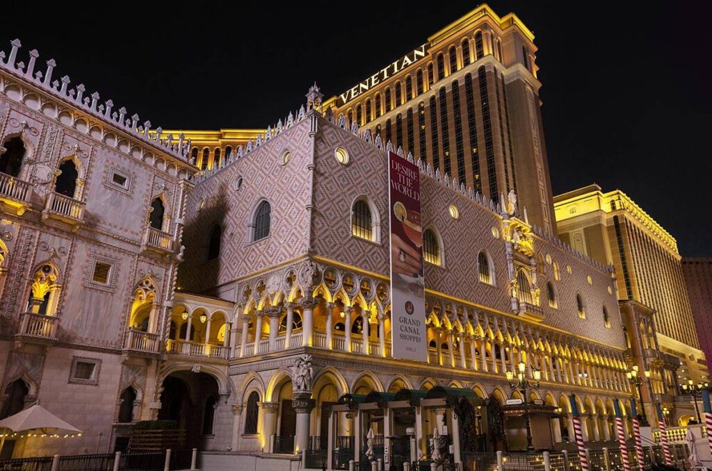 Venetian, Palazzo to charge for parking next week