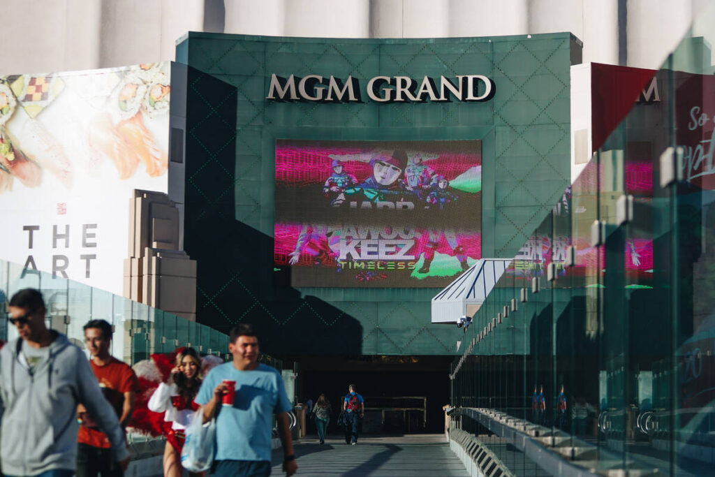 MGM Resorts’ Las Vegas resort properties raise self-parking rates | Casinos & Gaming