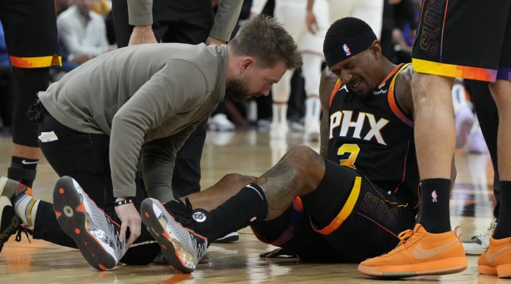 Phoenix Suns Lose Bradley Beal (Ankle Injury) for 2 Weeks